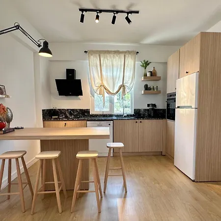 S1404 Apartments